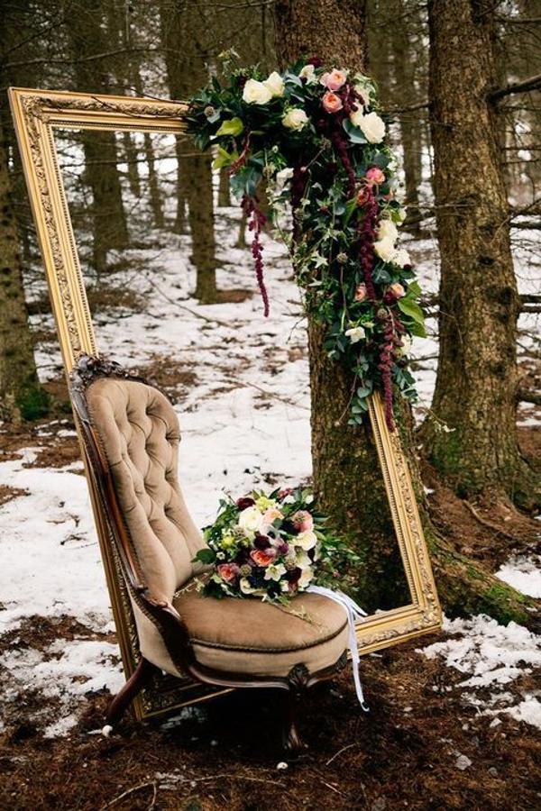 No nos puede gustar más esta idea para un 'photocall' de boda invernal. (Foto: Pinterest)