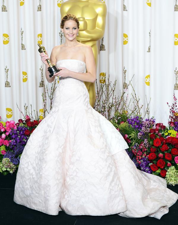 La actriz estadounidense Jennifer Lawrence recibió el Oscar a Mejor Actriz por su papel en 'El lado bueno de las cosas' en el año 2013, que protagonizó junto a Bradley Cooper.