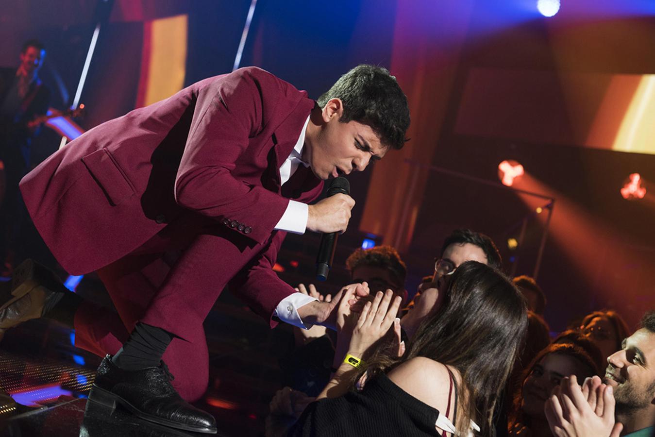 Interpretó la canción de Harry Stiles 'Sign of the times'.