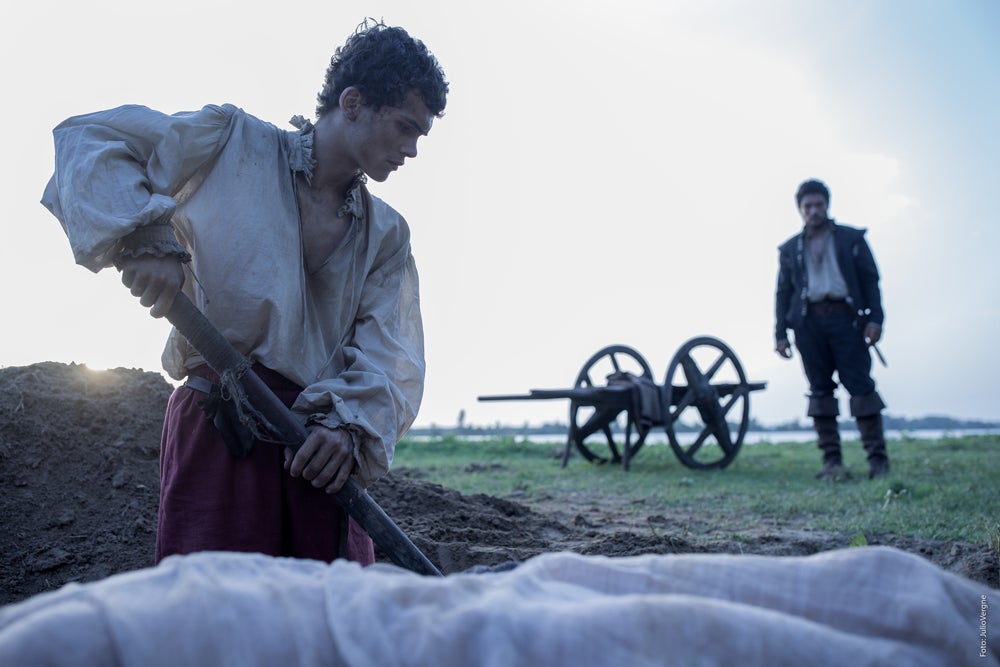 Los actores Sergio Castellanos y Pablo Molinero.