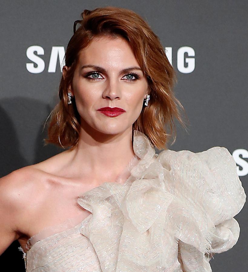 A mediados de septiembre Amaia Salamanca lucía un pelo más largo y menos claro que cuando se marchó de vacaciones. Sin embargo, parece que no le concencía demasiado ya que recientemente se cambiado de nuevo el corte (más corto) como el color (cobrizo más intenso).