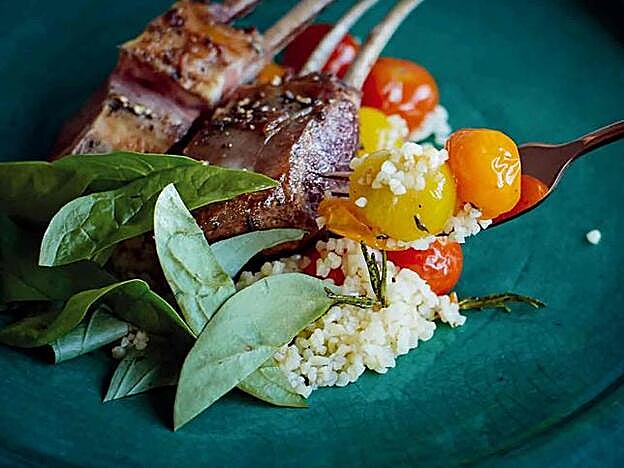 Este es el aspecto de nuestro cordero asado con cus cús.