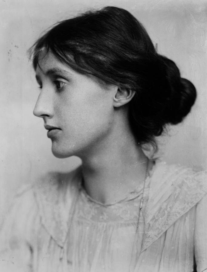 "Yo me aventuraría a pensar que el Anon (anónimo), quien escribiera tantos poemas sin firmarlos, fue a menudo una mujer" (Virginia Woolf)