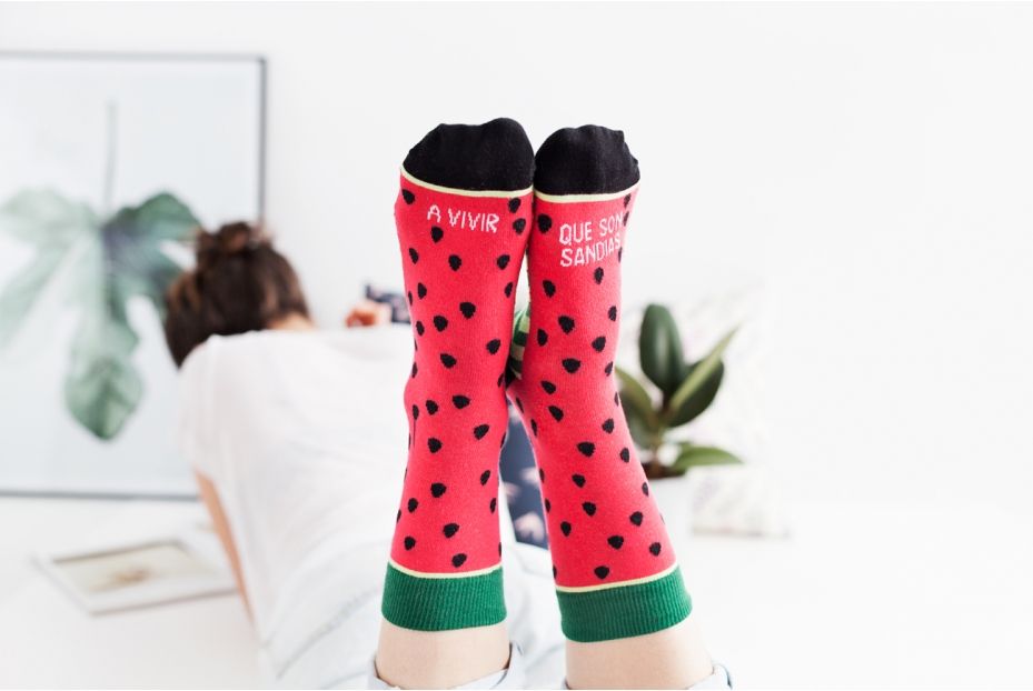 Calcetines ‘A vivir que son sandías’ de UO*: 9,95 euros.