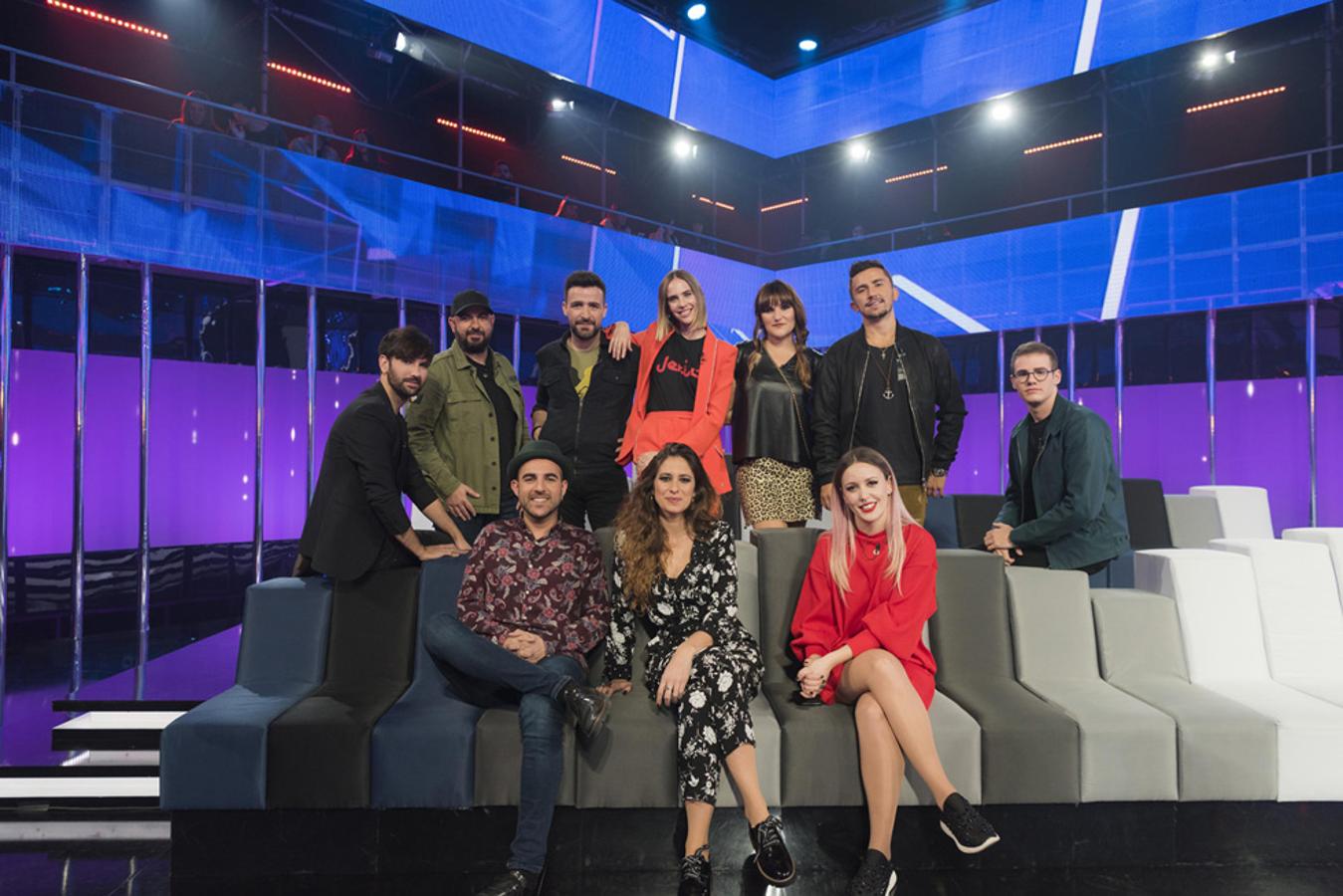 El gurpo de compositores de las 9 canciones que aspiraban a Eurovisión acudieron a la gala.