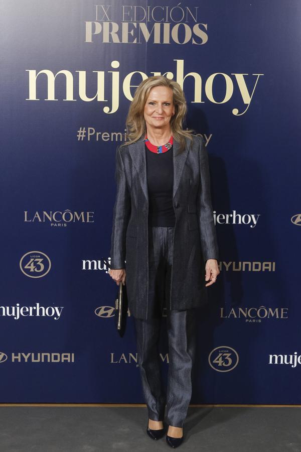 Isabel San Sebastián, sobria y muy elegante en los Premios Mujerhoy.