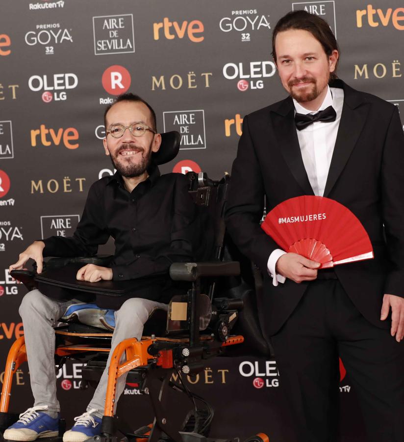 Pablo Iglesias y Pablo Echenique posaron juntos en la alfombra roja.