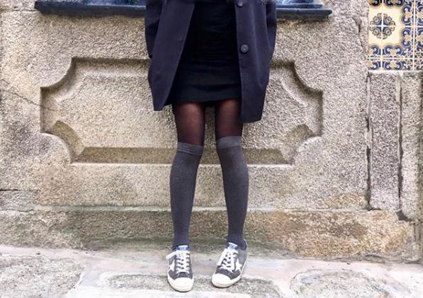 A Sara le pasa como a nosotras: si una camiseta le define, se la compra.