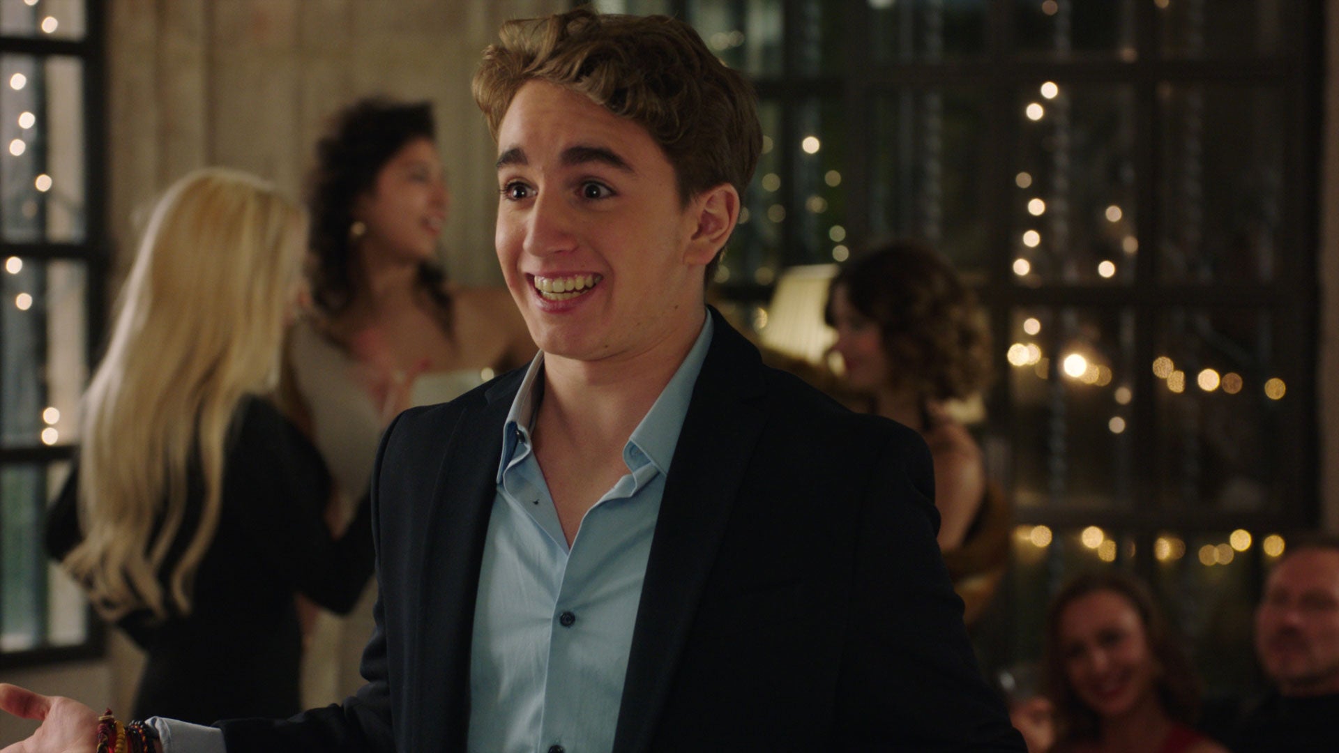 Imágen en exclusiva del primer capítulo de 'Cuerpo de élite'. ¿Quién será este personaje?