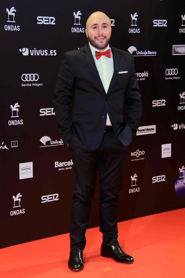 Kiko Rivera presumió de tipín en traje el 12 de diciembre de 2017, en lso Premios Ondas celebrados en Sevilla.