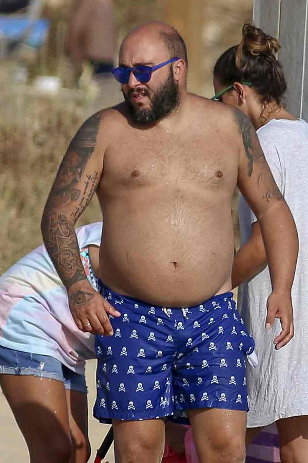 Kiko Rivera disfrutando de la playa, el pasdo 13 de julio de 2017, antes de someterse a la operación gástrica.