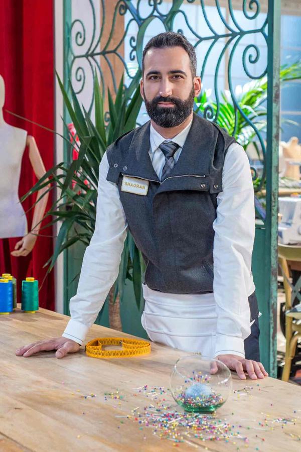 Sharona, gaditano de 32 años y coordinador de una sastrería, luchará por la victoria en 'Maestros de la costra'.