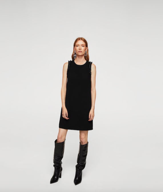 Vestido bordado con cristales de Mango: 12,99 euros.