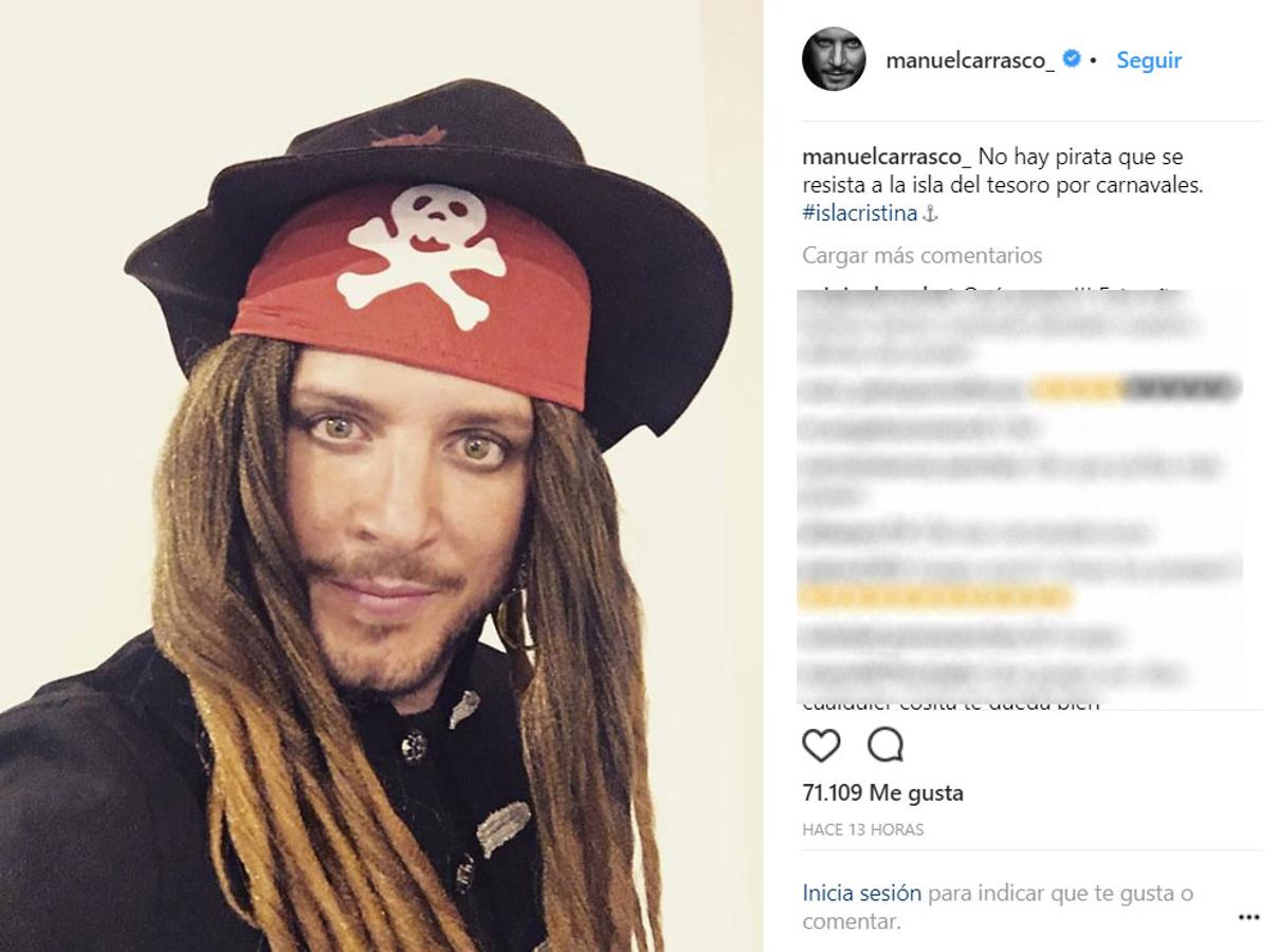 Manuel Carrasco también compartía este 'selfie' al más puro estilo pirata, con peluca de rastas incluida.