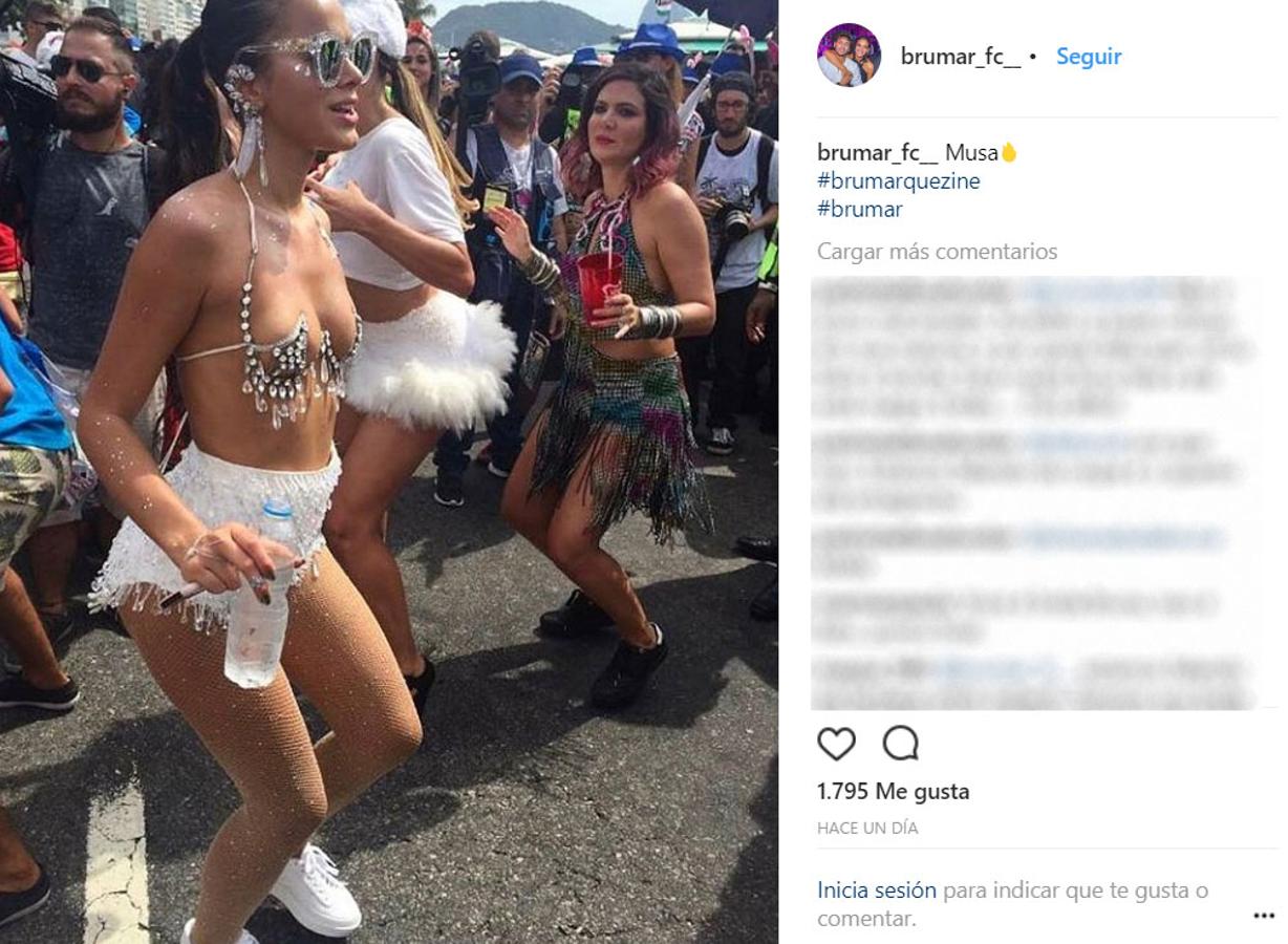 La novia de Neymar, Bruna Marquezine, fue la clara protagonista del Carnaval de Río de Janeiro con este sensual disfraz.