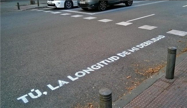 'Tu, la longitud de mi debilidad' es una de las frases que formó parte de la iniciativa 'Madrid te comería a versos', de Boa Mistura, con fragmentos de canciones de Leiva y Rayden.