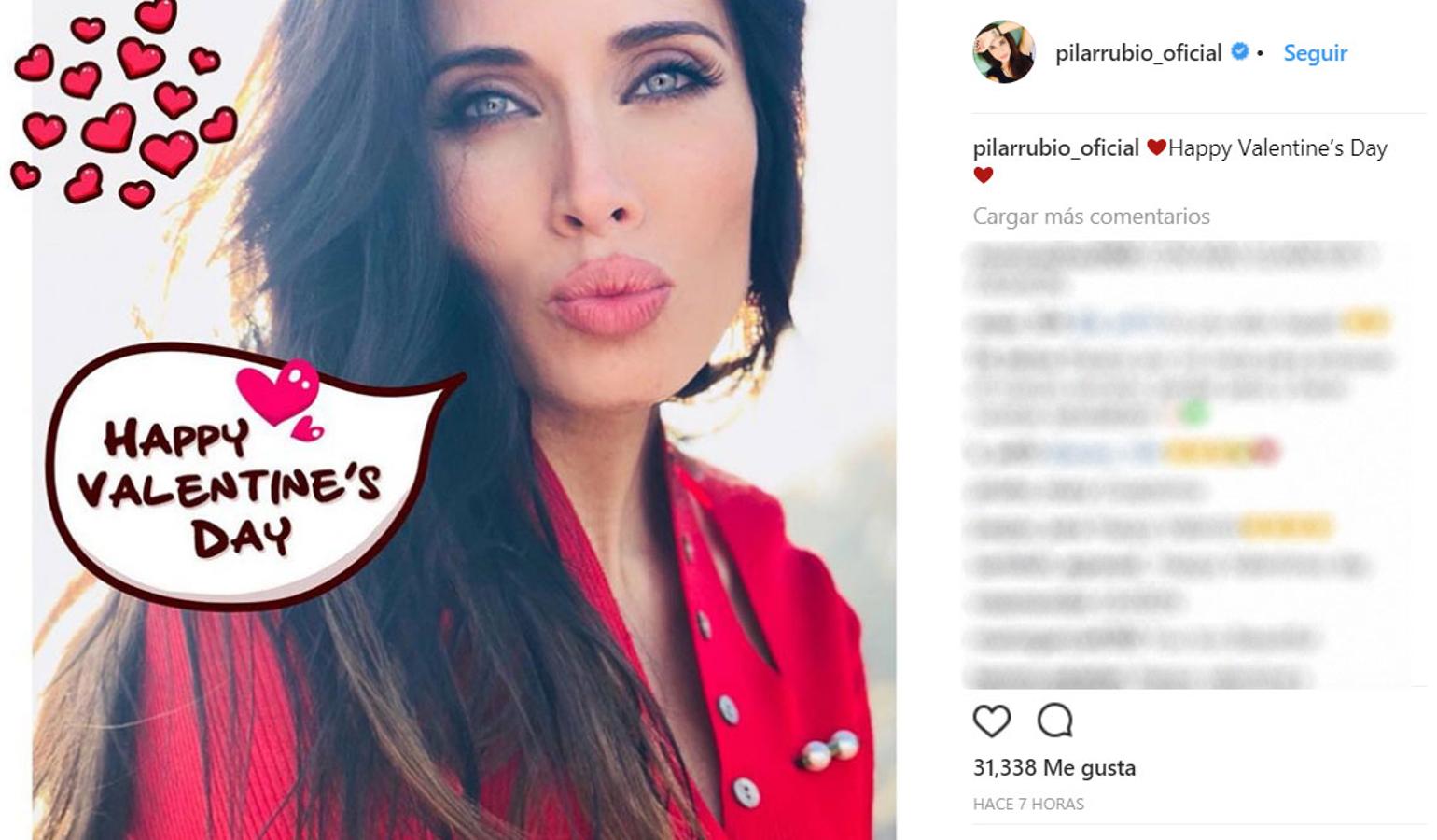 Pilar Rubio deseaba un feliz San Valentín a sus seguidores, con este divertido 'selfie'.