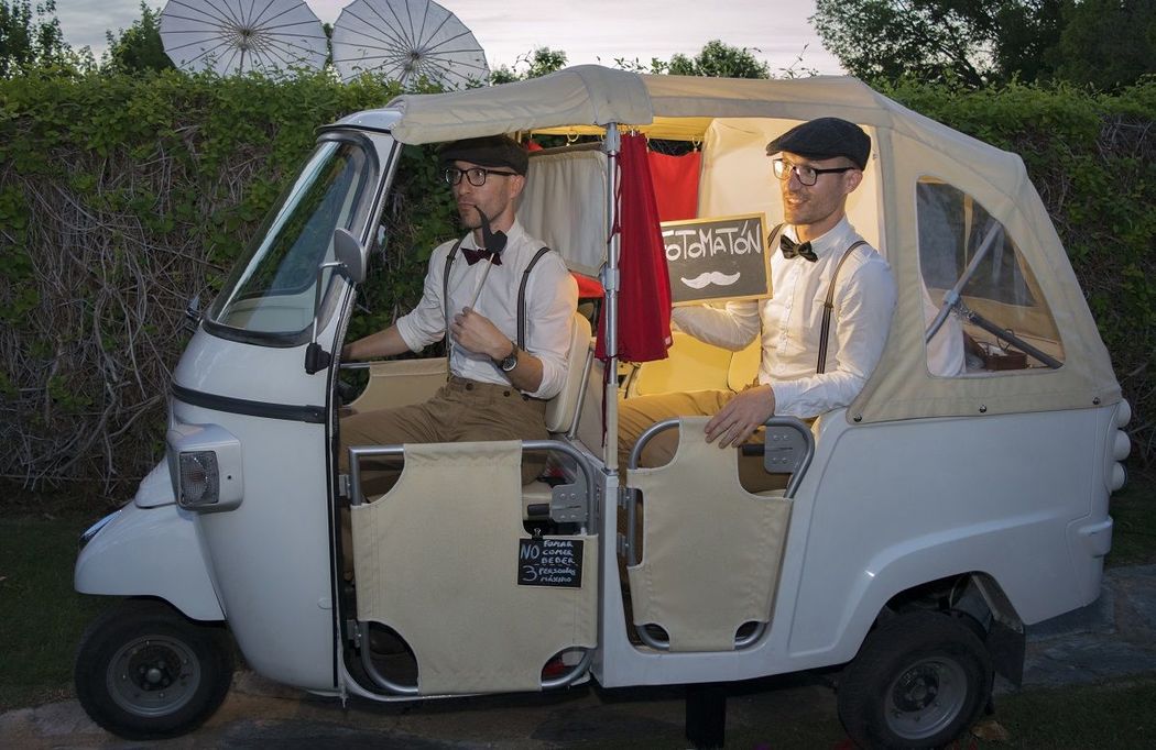 Divertidas imágenes del fotomatón (o de los invitados mostrando su sentido del humor)