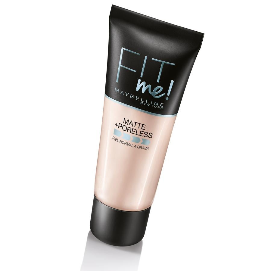 Fit Me de Maybelline NY. Base de maquillaje que matifica y afina los poros para pieles mixtas a grasas. Controla el brillo y ofrece una cobertura uniforme y un acabado natural. (6,99€)