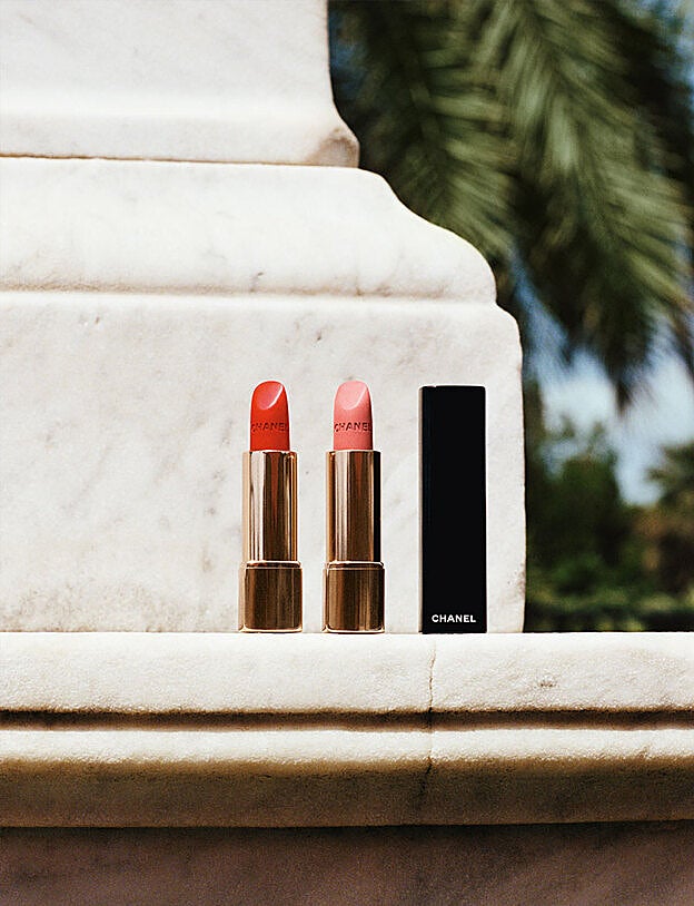 Rouge Allure Velvet en tonos L'Aristocracia y L'Indomabile (34 euros).