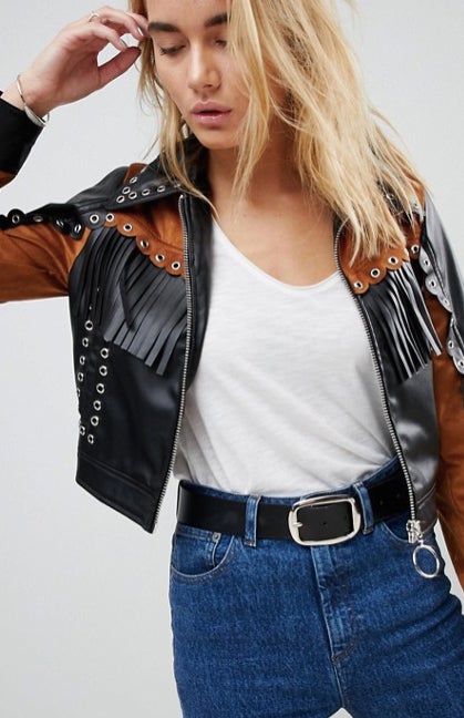 Chaqueta efecto cuero de dos colores de Asos: 55,99 euros.