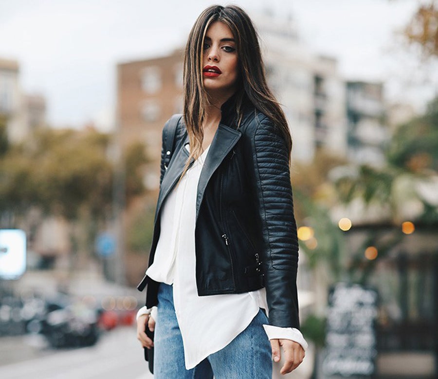 La influencer Dulceida es fan número uno de las chaquetas de cuero. ¡Las tiene de todos los colores!