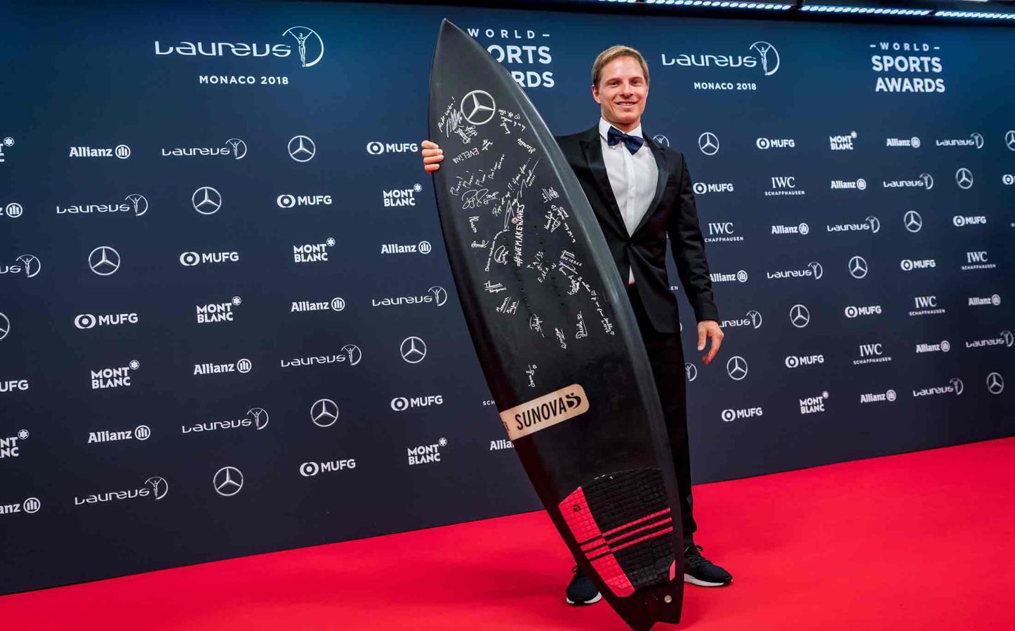 Sebastian Steudtner hicieron su aparición por la alfombra roja.