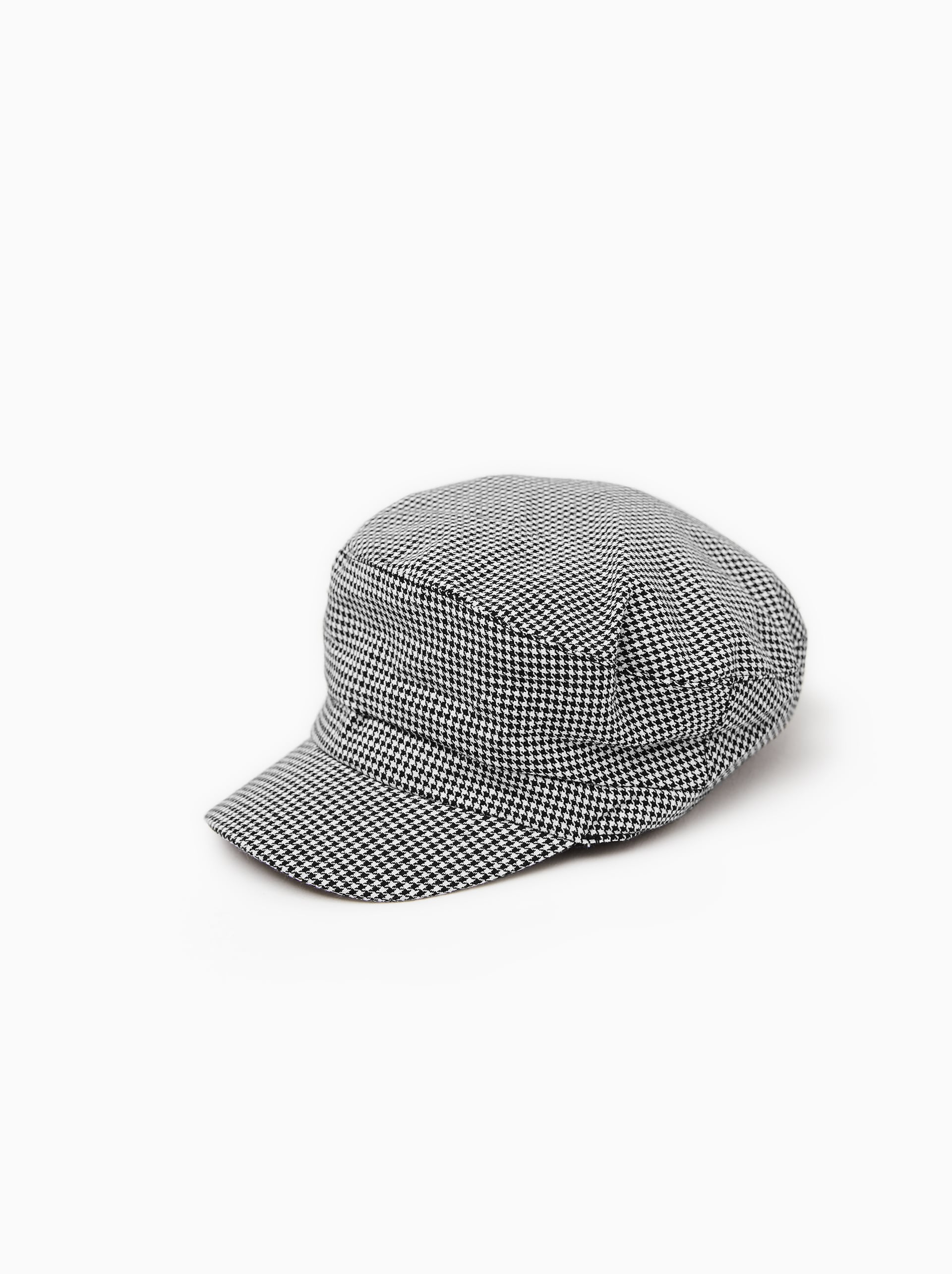 Boina marinera a cuadros de Zara Kids: 8,95 euros.