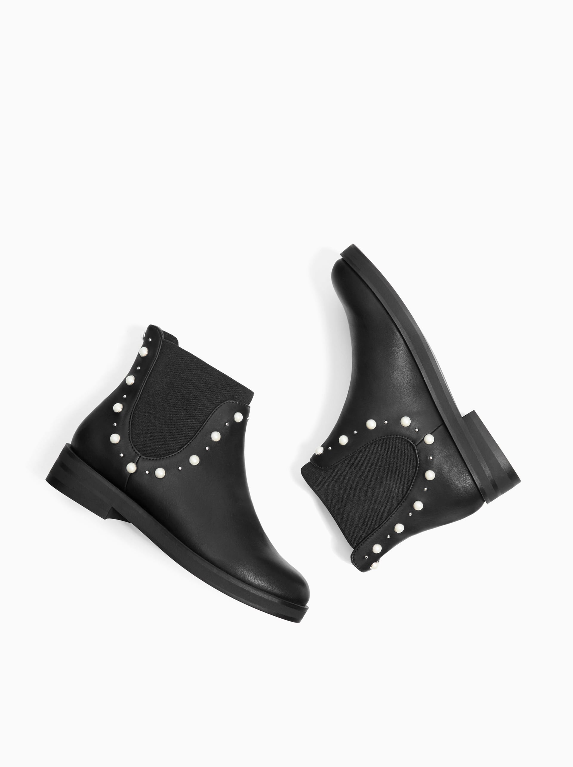 Botín de perlas disponible hasta el número 40 de Zara Kids: 29,95 euros.