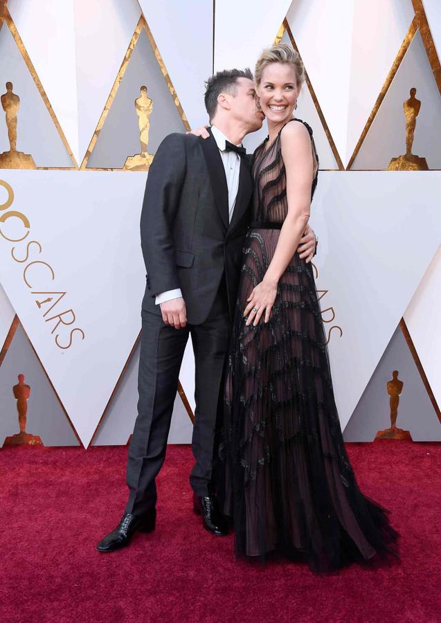 Sam Rockwell y Leslie Bibb en la alfombra roja de la 90ª edición de los premios Oscar.