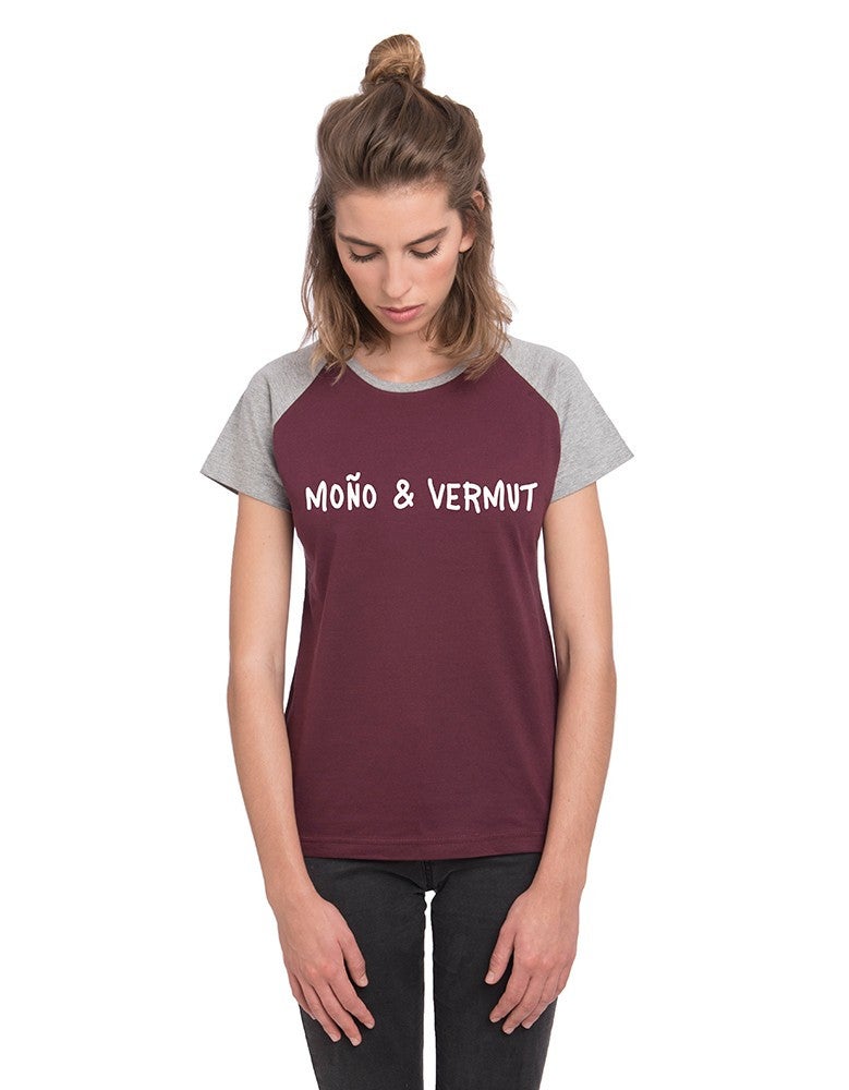 Camiseta ‘Moño y vermut’ de Offset Collage: 28 euros.