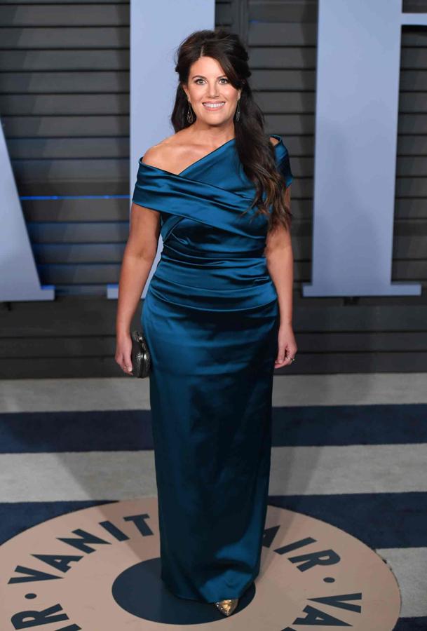 Monica Lewinsky entre los asistentes a la fiesta de la revista 'Vanity Fair' con motivo de los Premios Oscar 2018.
