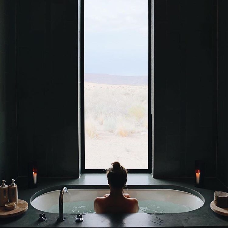 Hotel Amangiri en Utah: 56.200 seguidores. Un hotel de lujo en medio del desierto de Utah para los más aventureros. Foto: @the_adventureofus