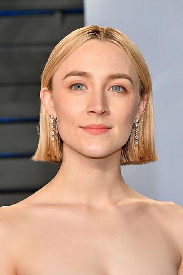 Saoirse Ronan con blunt bob liso.
