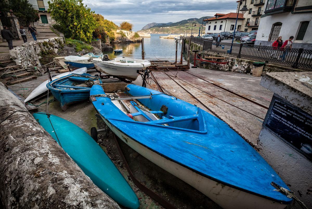 Mundaka, Vizcaya: Mundaka se encuentra dentro de la Reserva de la Biosfera de Urdaibai. Si te gusta el surf este es tu lugar.