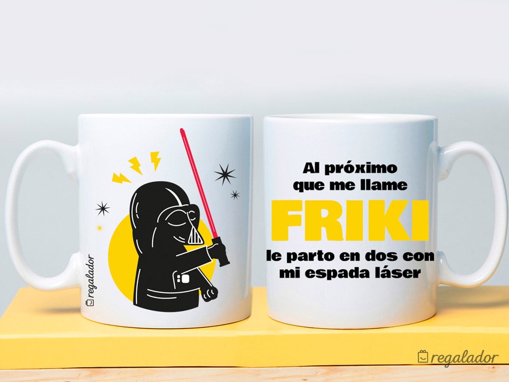 Taza “llámame friki…” de regalador.com: 9,95 euros.