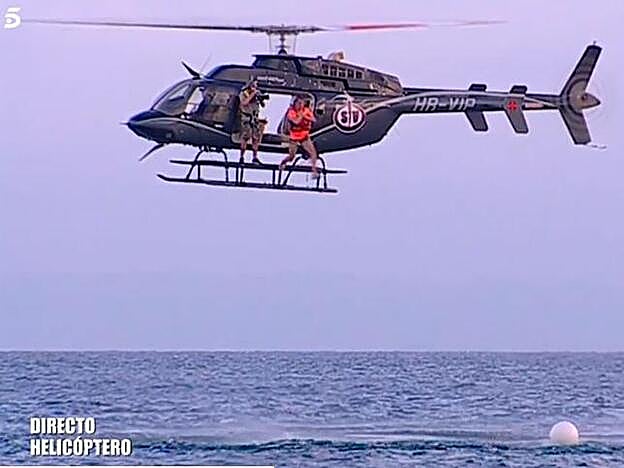 Fernando Marcos, el último en saltar desde el helicóptero.