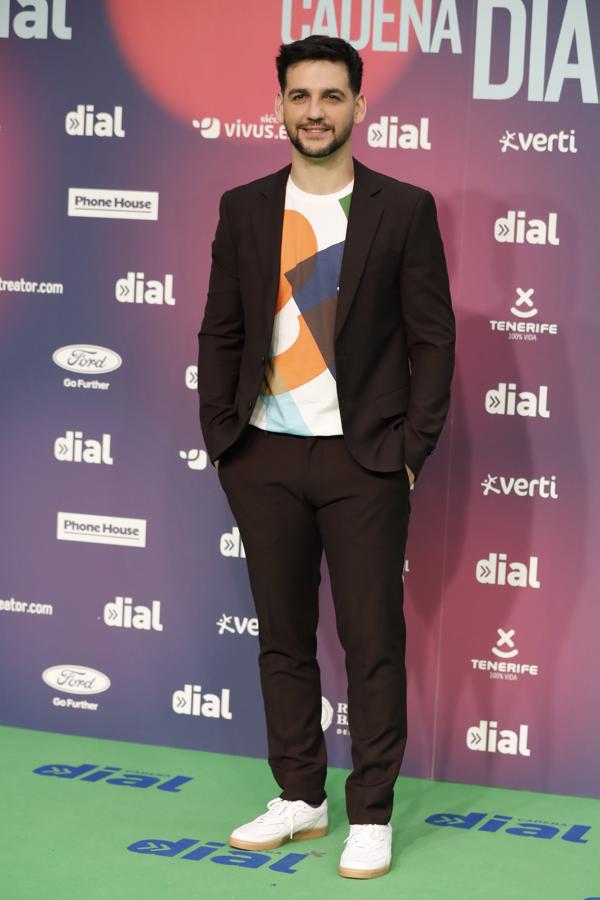 El cantante Fran Perea no ha faltado a la cita de los Premios Cadena Dial.