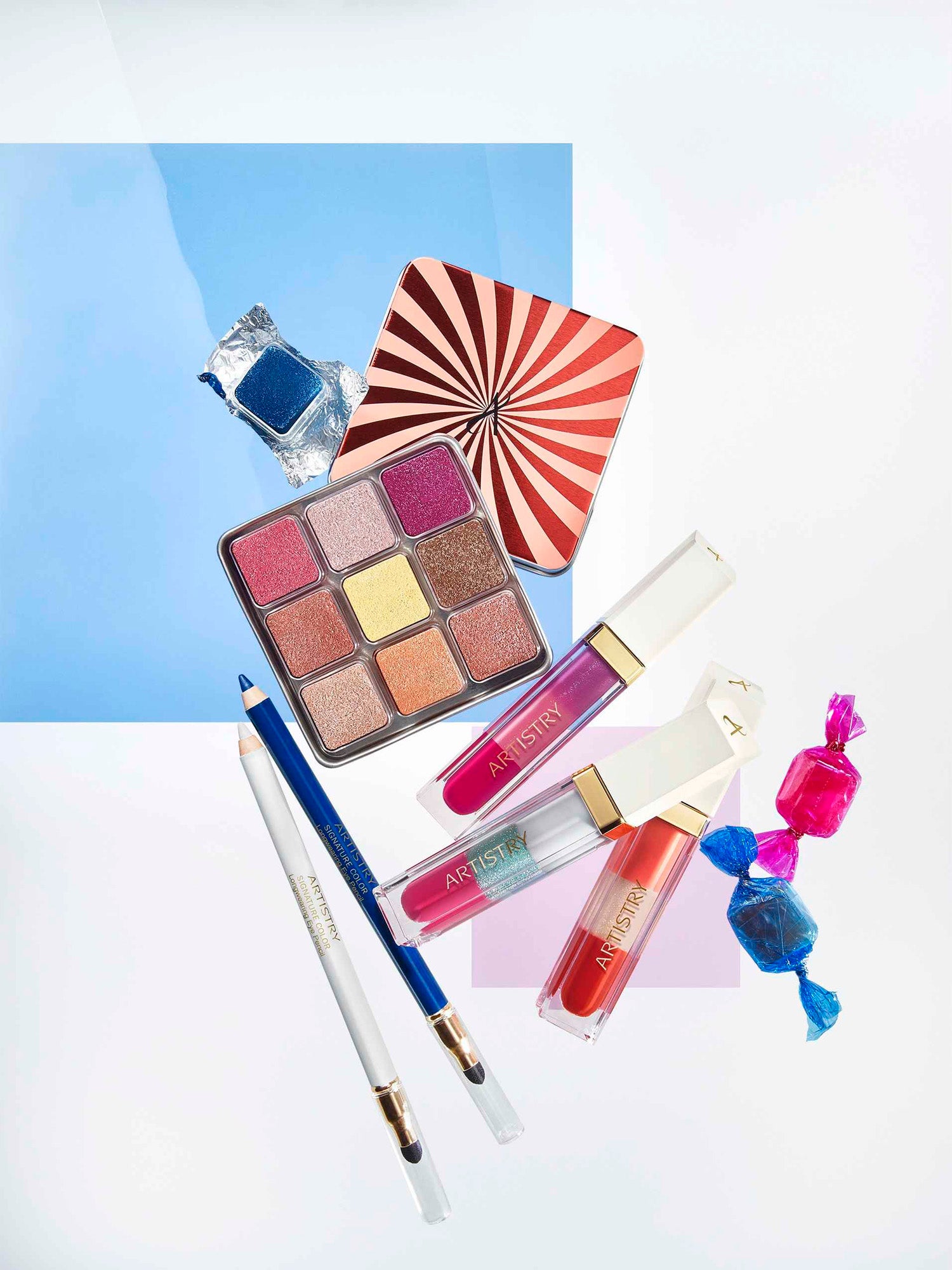 Una edición limitada de maquillaje dulce y llena de color. Encontrarás paletas de sombras (69,70€), brillo para los labios en 3 tonos (27,90€) y delineador de ojos (24,70€