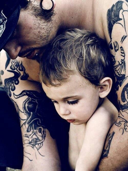 Inspiración: divertidas y tiernas imágenes de papás tatuados con sus hijos