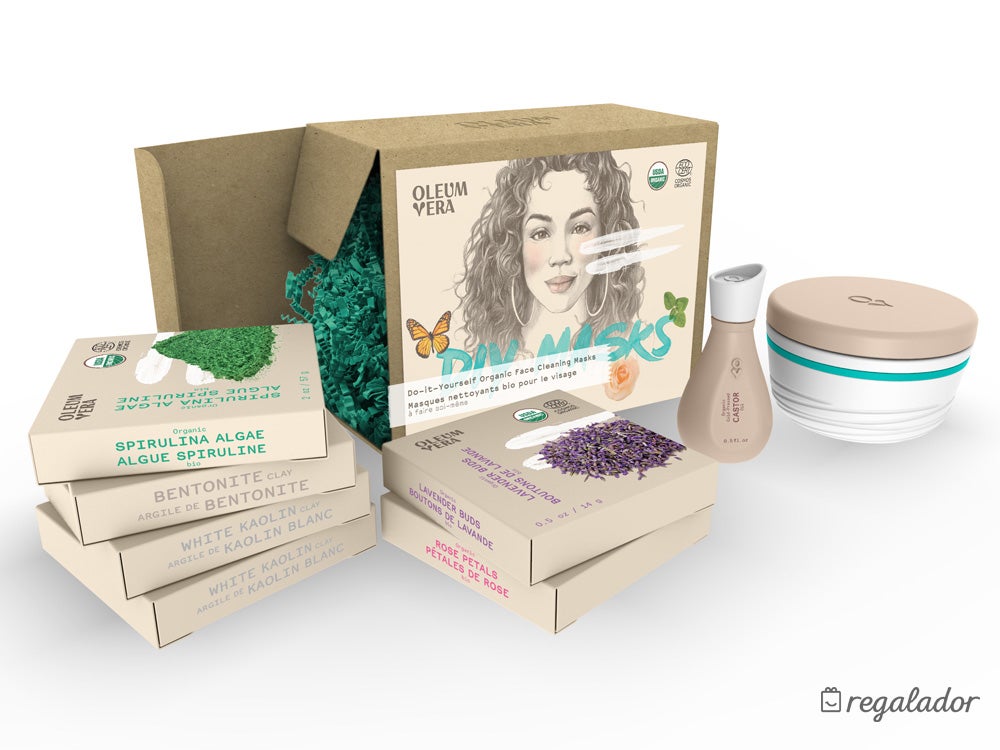 Qué mejor que darle una excusa para que se mime más. Porque ella es única, especial y se lo merece. Estas mascarillas orgánicas le dejarán una sensación que querrá repetir seguro. 24.95€