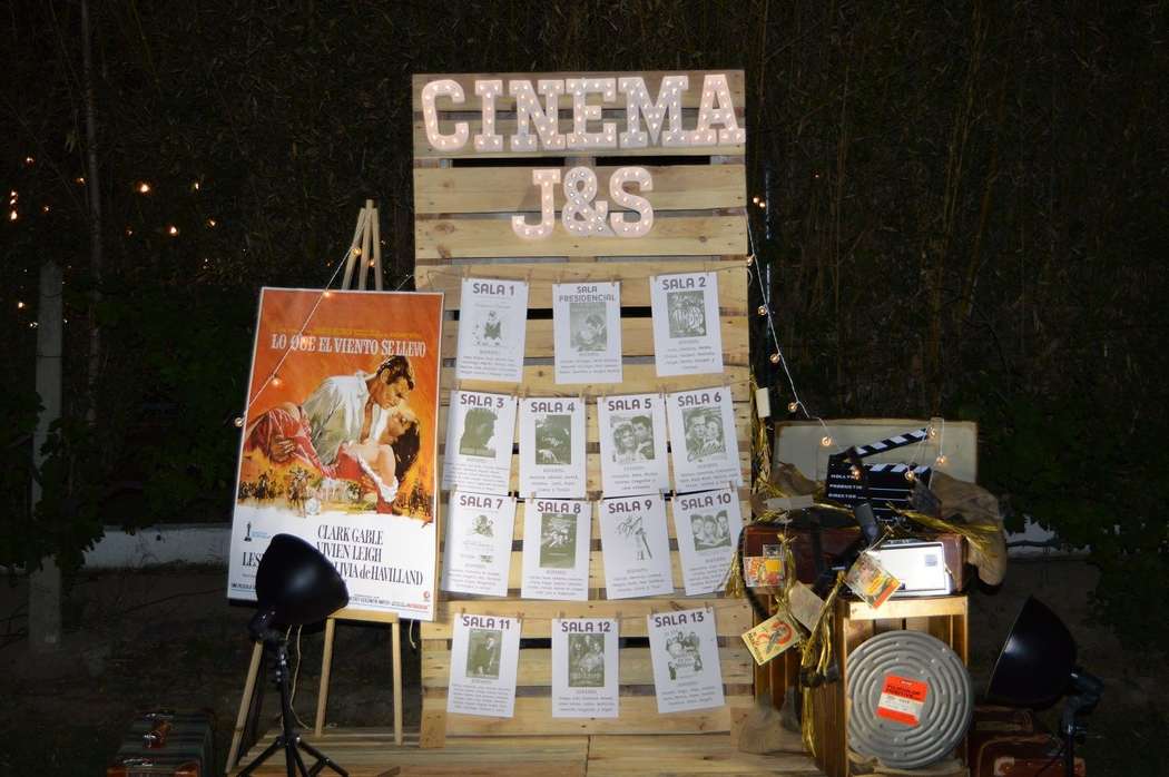 Los gustos de los novios serán la mejor fuente de inspiración para elegir la decoración y estilo de la boda. Si sois cinéfilos, no dudeis en montar una boda de película... en todos los detalles.