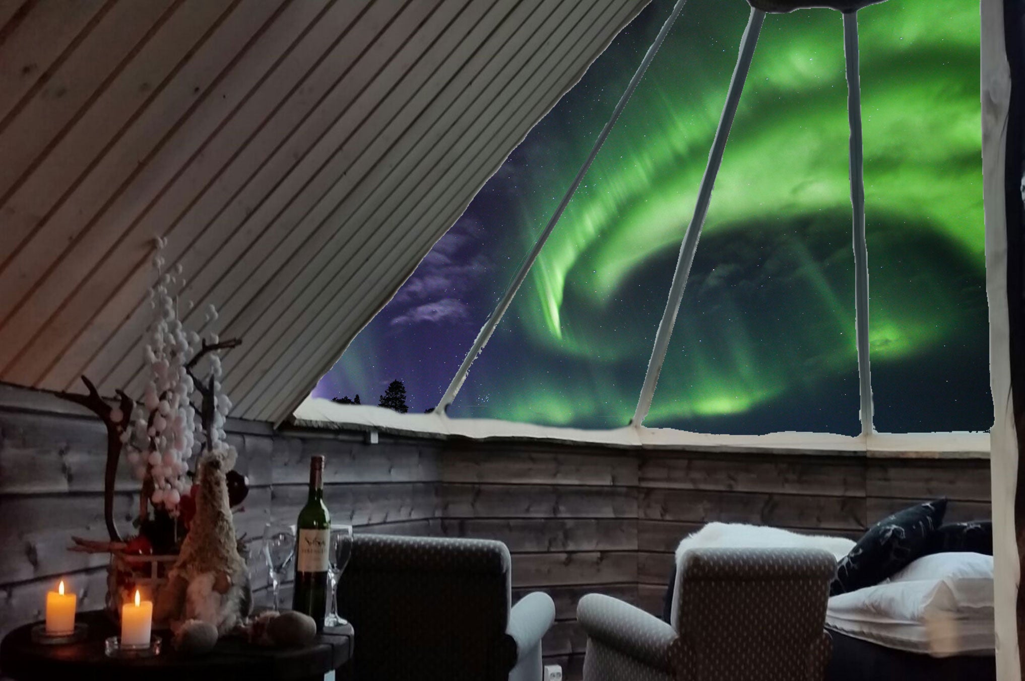 El Muotka Igloos está situado en Finlandia, uno de los mejores lugares del mundo para disfrutar de los destellos verdes de la aurora boreal. Podrás admirar este espectáculo desde la habitación.
