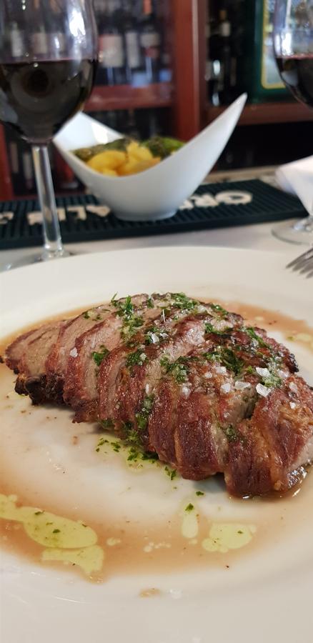 A la sal con finas hierbas.