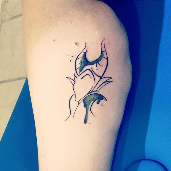 Ella también tiene un hueco entre nuestros tatuajes favoritos Disney. ¡Y es la única malvada que nos gusta!