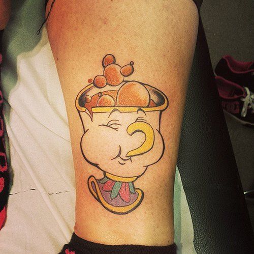 La tierna tacita Chip... No solo nos vale con tenerla para el café... ¡También la queremos tatuada!