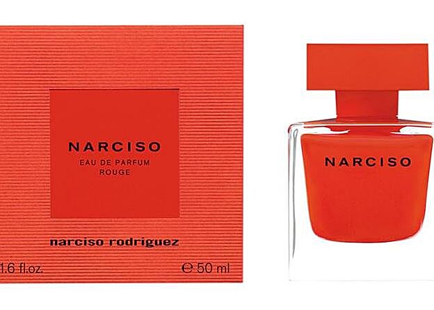 En sus pefumes, limpios y sensuales como su ropa, los colores son un elemento clave. "Los elegimos con mucho cuidado", dice Narciso. El intenso rojo anaranjado de este último lanzamiento, Rouge, representa "el poder de la atracción; mientras que el blanco del primero expresa la novedad y el rosa empolvado del segundo, la seducción". Rosa de Bulgaria e iris son los ingredientes clave de este sutil y elegante jugo, que también lleva notas de ámbar y madera (vetiver, credo blanco y negro, y tonka).