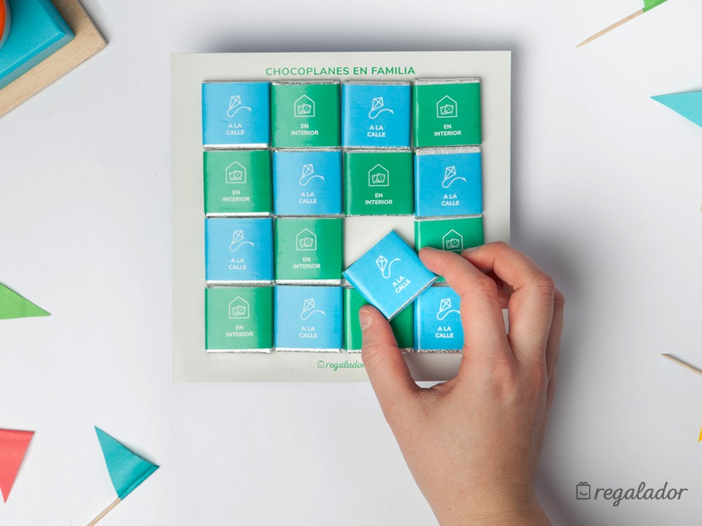 ¿Quieres tú una excusa para hacer mil planes con ella? ¡Esta es la caja de bombones ideal! Una caja de bombones original, que podréis compartir y os incita a vivir nuevas experiencias. 8.50€