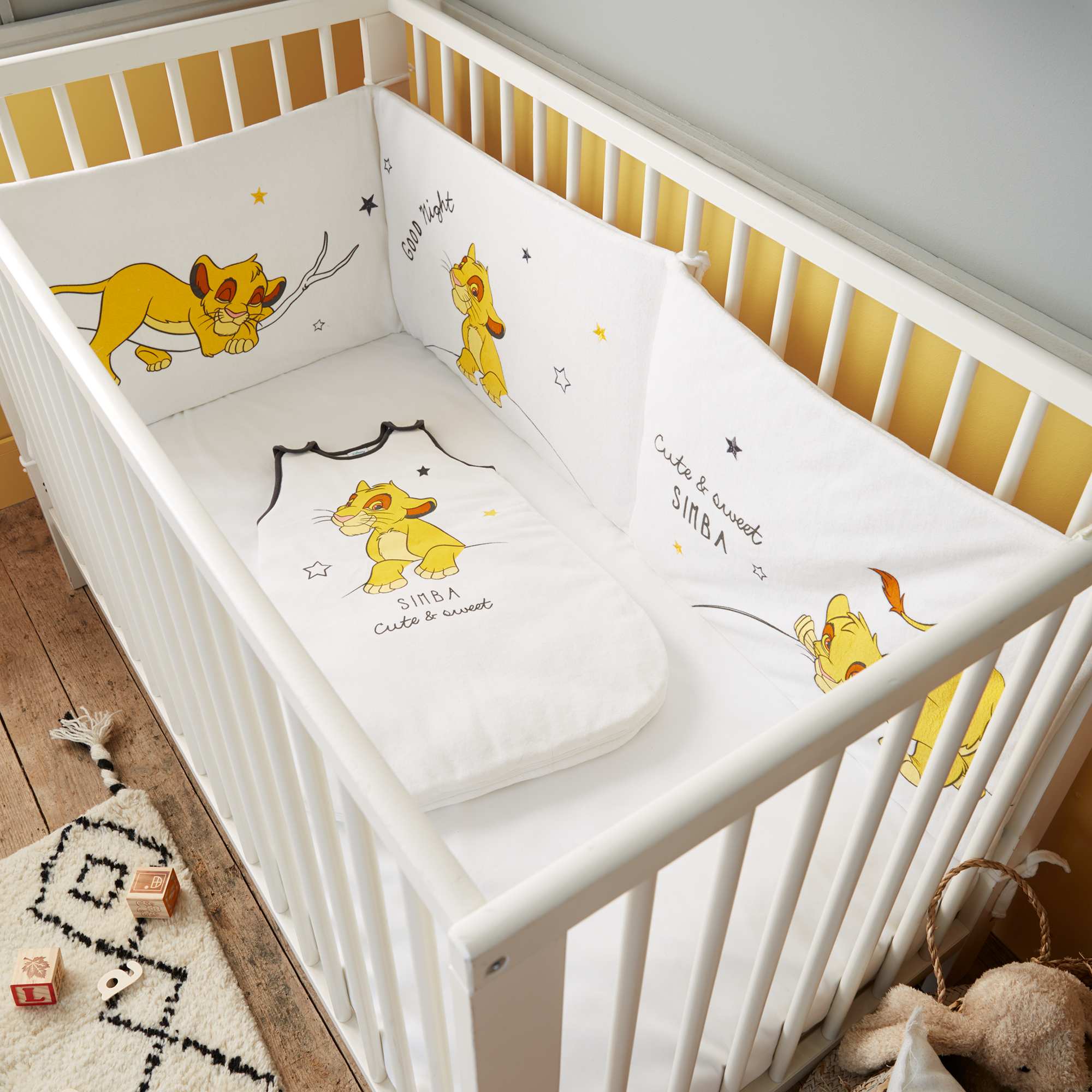 Protector de cuna de El Rey León, de venta en Kiabi. (30 euros)
