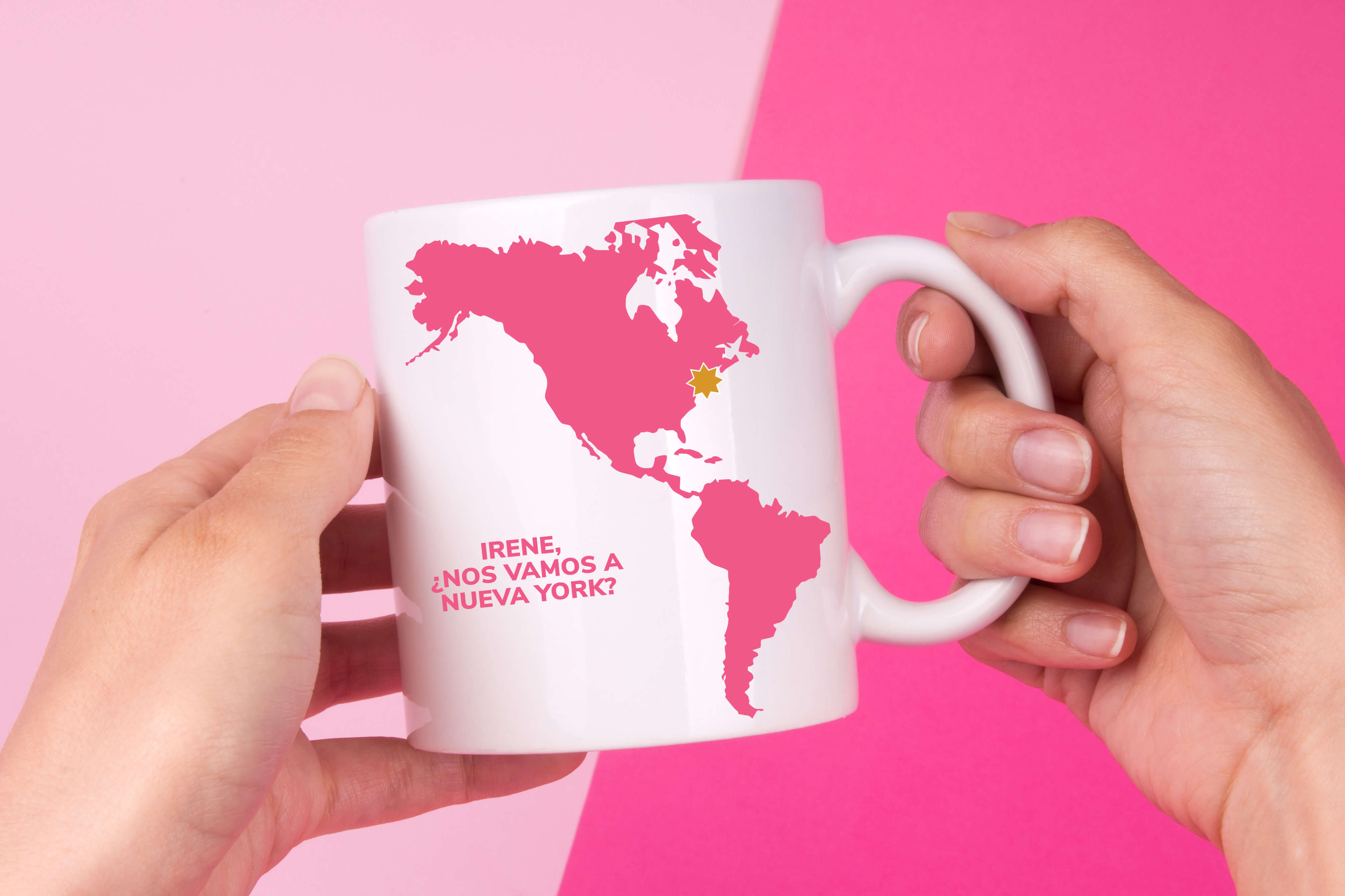 Imposible que te diga que no, así que aprovecha y para esas mamás más viajeras regálale una taza con el próximo destino. ¡Prepara la maleta! 9.95€